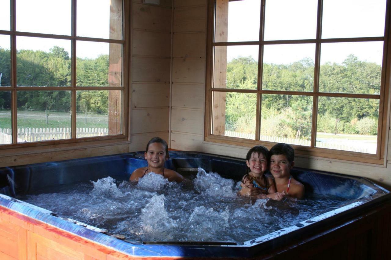 Le Hameau Des Grilles Villa Saint-Fargeau  Luaran gambar